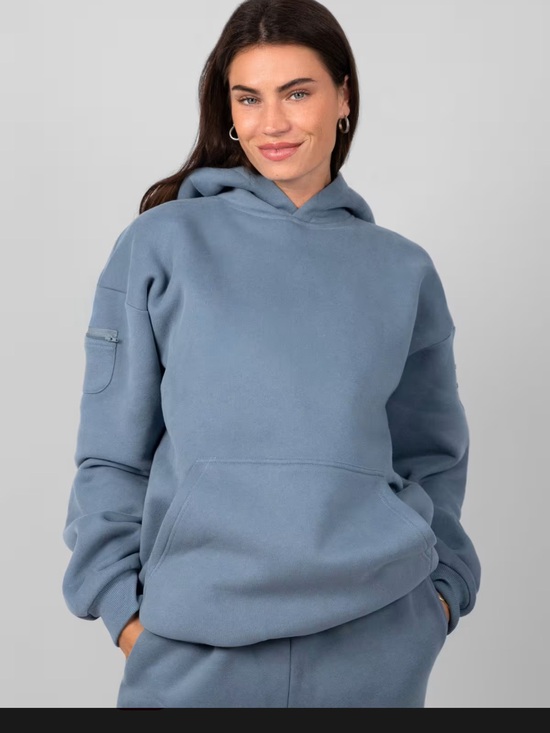 Comfrt Sweaters - Comfort SKY Large Travel Essentials Hoodie